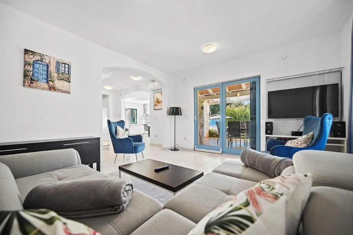 Villas Adagio Rojnici 0*,  Хорватия