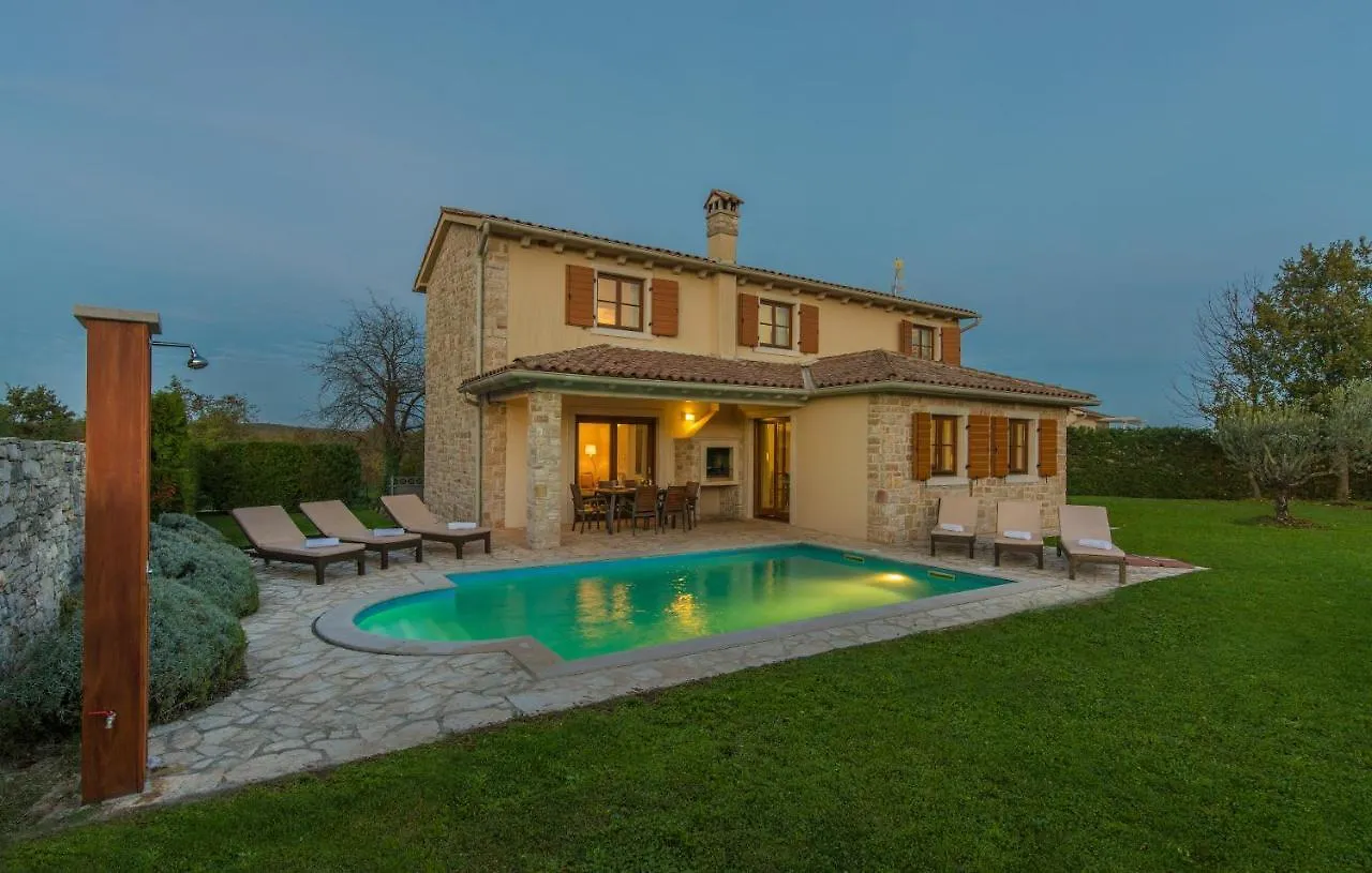 Villas Adagio Rojnići 0*,  Horvátország