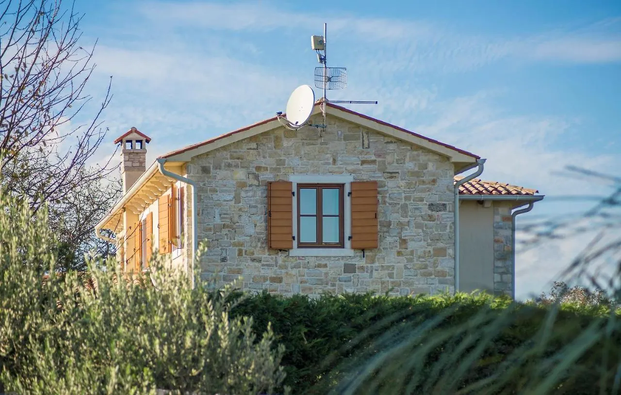 Villas Adagio Rojnići 0*,